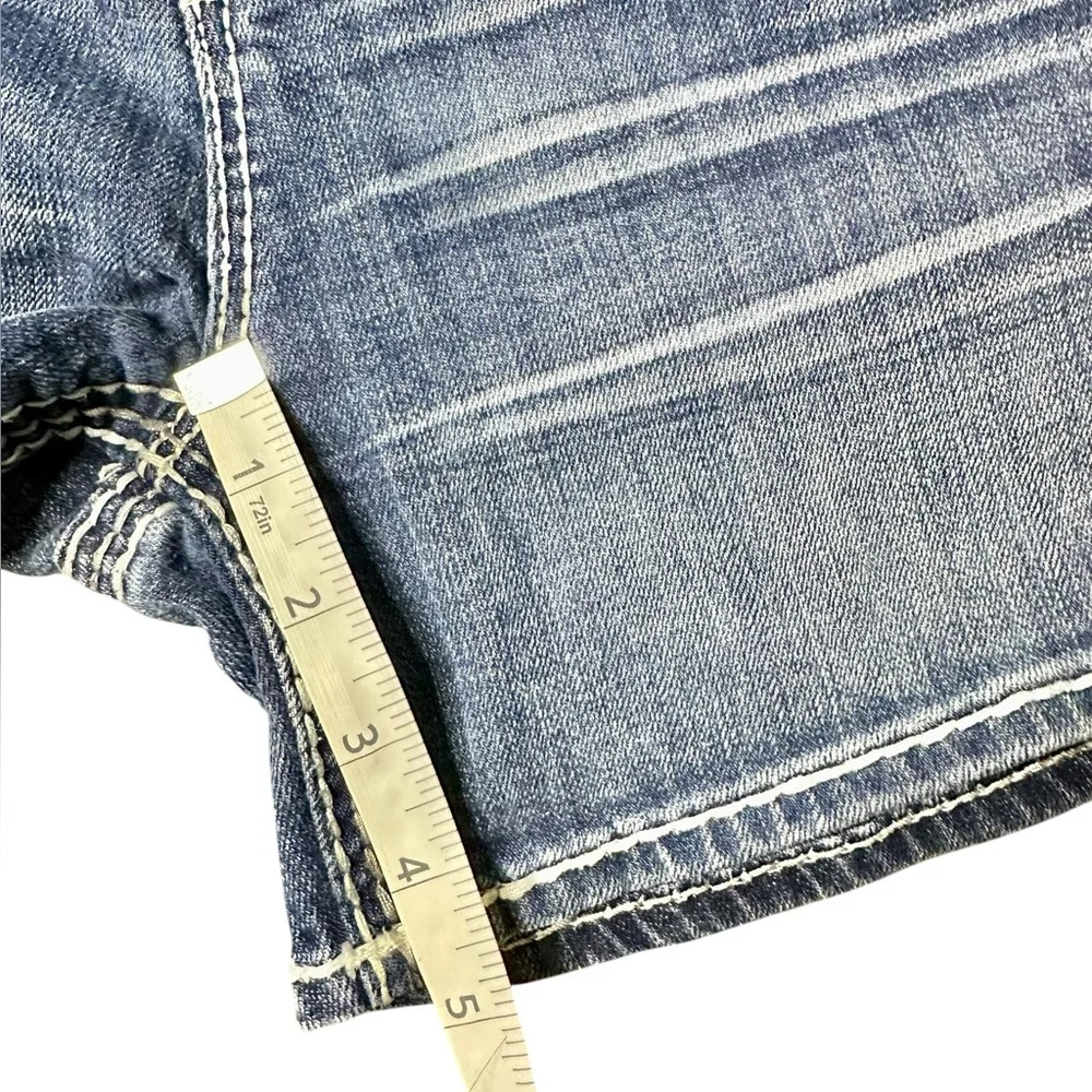 Rock Revival Scarlett Easy Shorts Size 27 Embroidered Denim - Picture 8 of 8